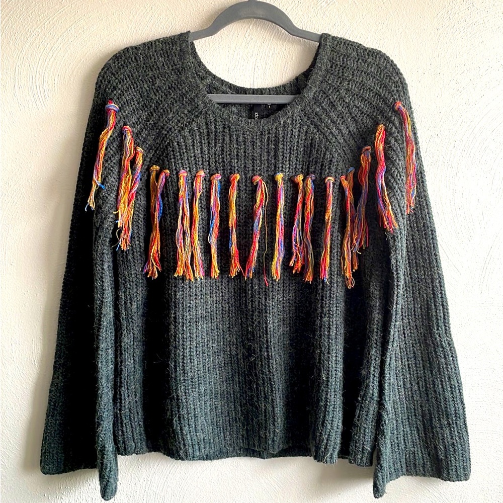 Idol Mind Tassel Sweater Size L Womens